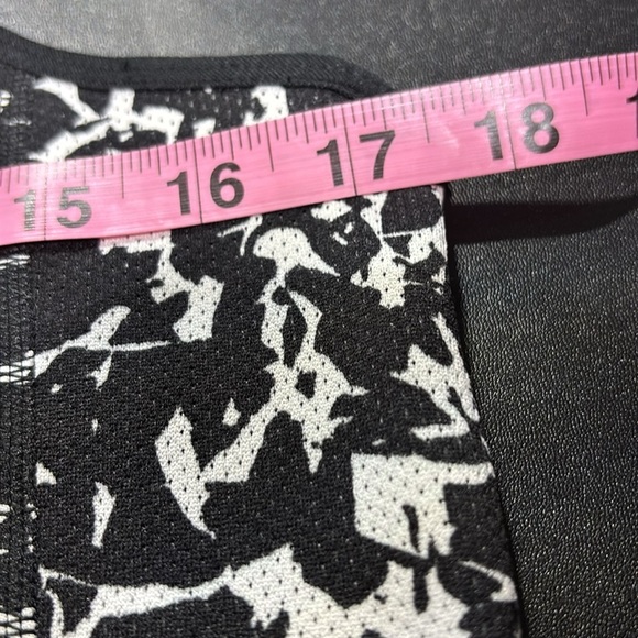 Nike Dri-Fit Thin Strap Y-back athletic tank, Swoosh reflective logo,pattern - Picture 8 of 10